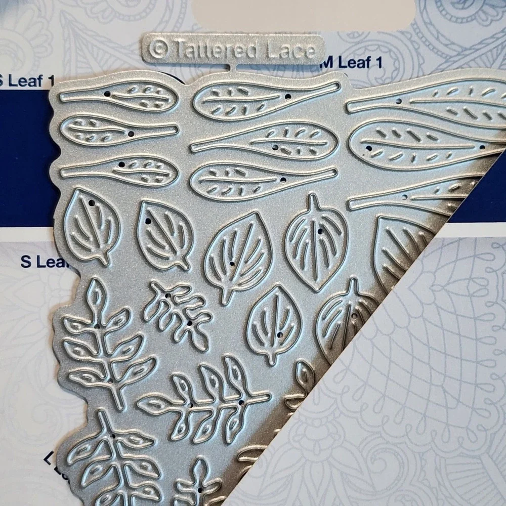 Tattered Lace Miniature Swift Charisma 4 Die Set Daisies Leaves Camara Floral